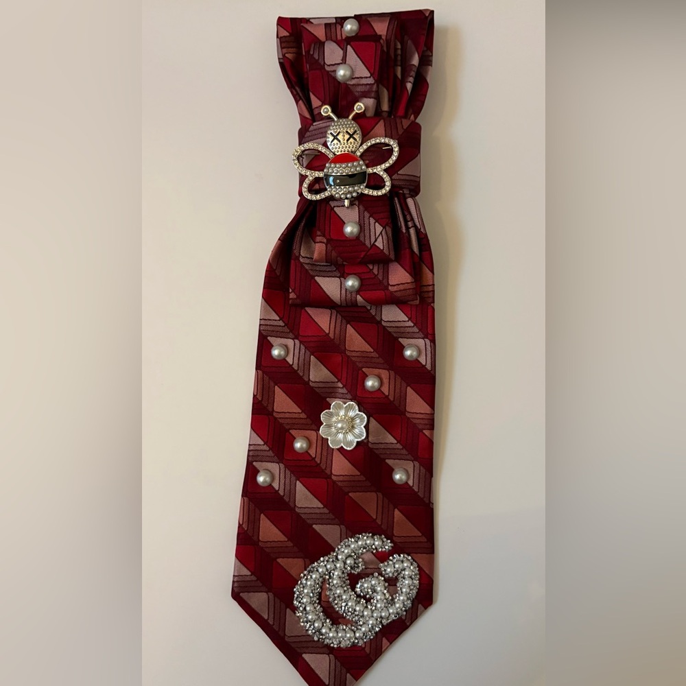 Luxurious Red Embellished Women's tie
